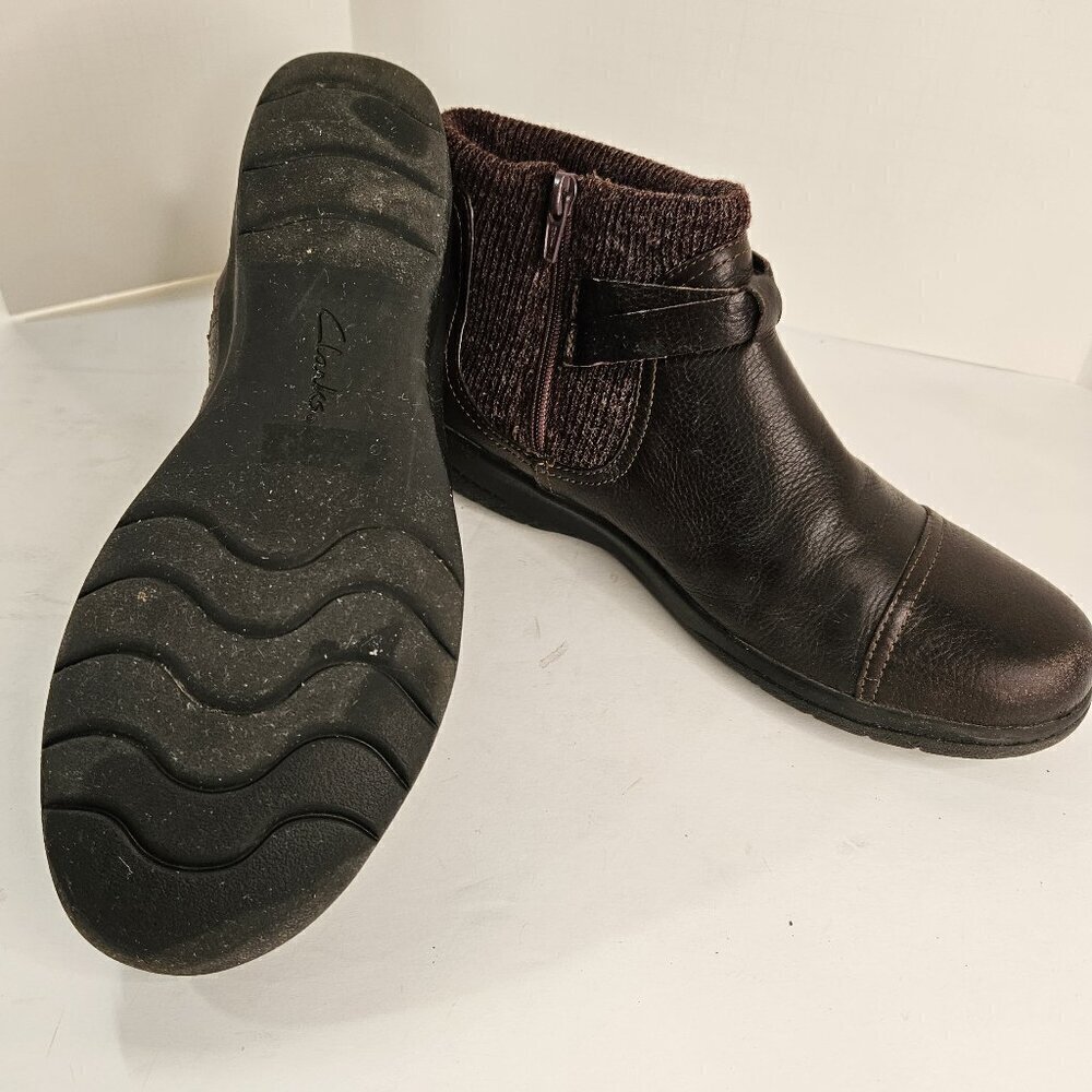 Clarks Cheyn Kisha Women Leather Ankle Boots has Side Zipper Closure Size 9.5M - Picture 5 of 10